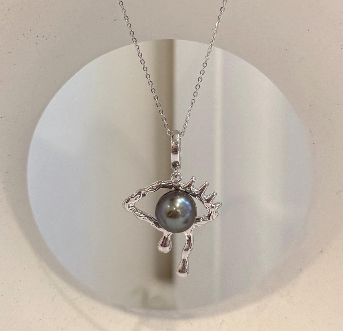 10.1mm Tahitian platinum pearl eye pendant with extreme luster and unique Halloween design