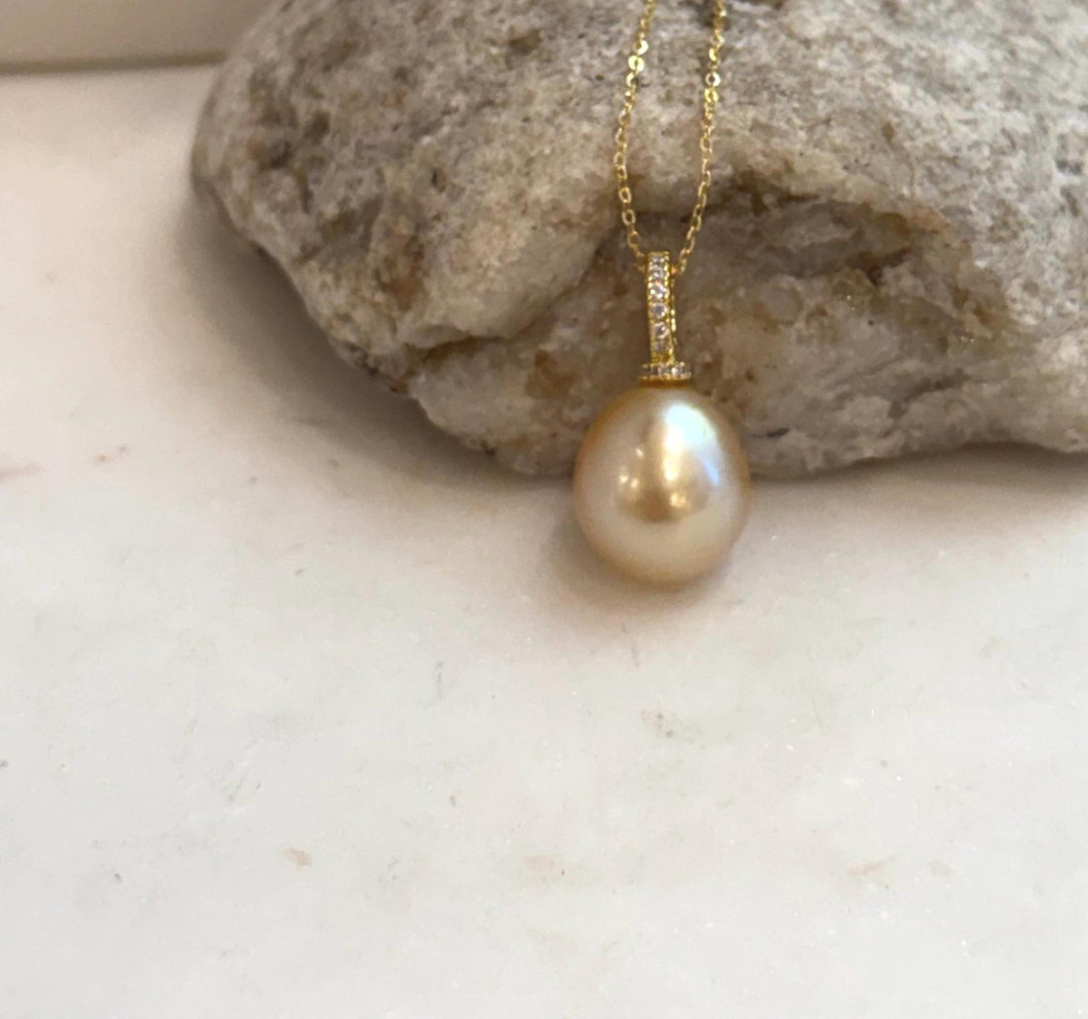 South Sea deep tea golden pearl pendant with intense shine and elegant S925 silver design