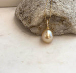 South Sea deep tea golden pearl pendant with intense shine and elegant S925 silver design