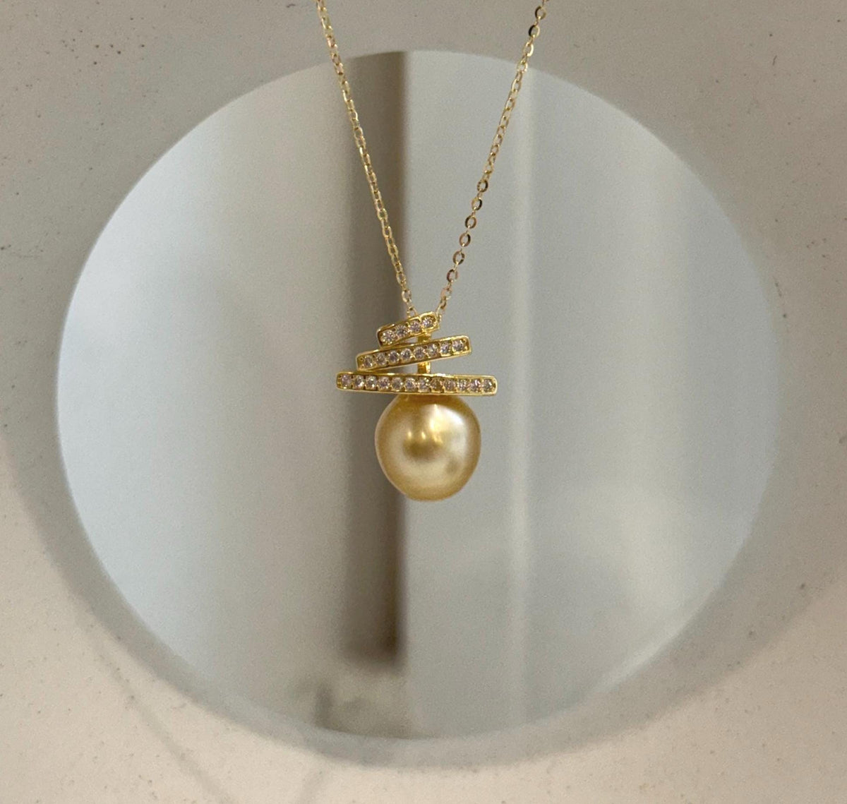 Genuine saltwater South Sea golden pearl pendant with rich deep tea color and strong luster