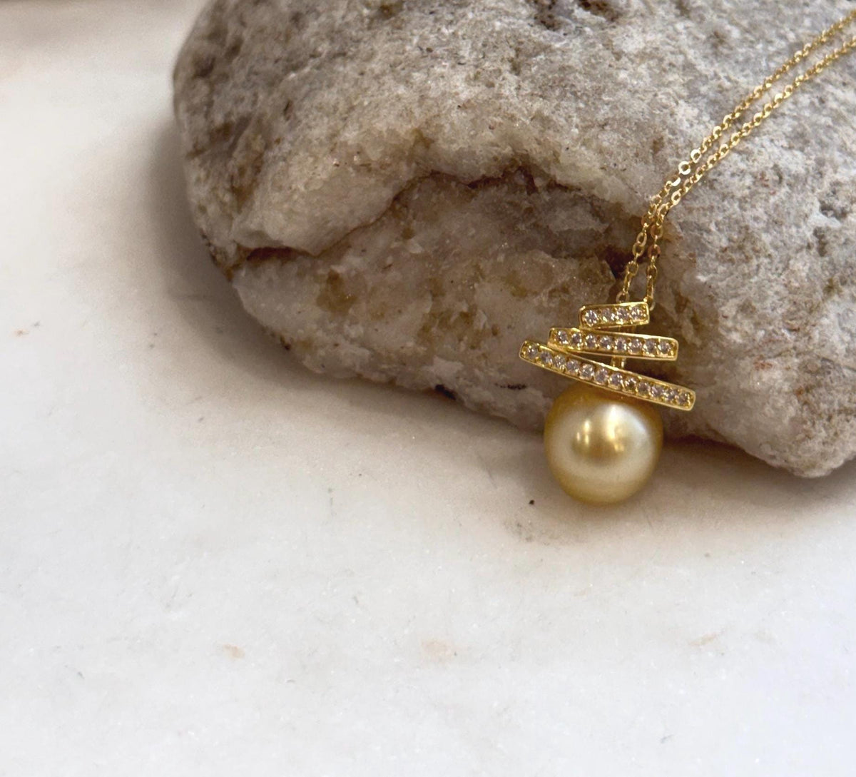 Deep tea gold South Sea pearl necklace with bright mirror-like luster and S925 silver design