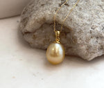 Genuine ocean pearl pendant with strong mirror-like luster
