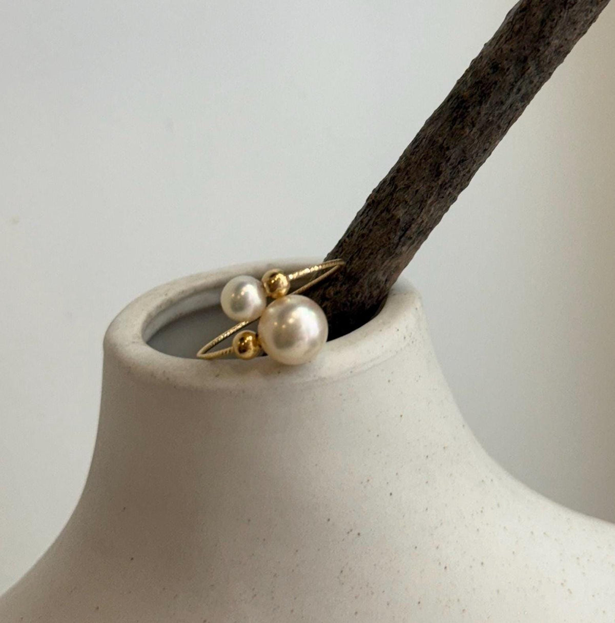 Luxury genuine Akoya pearl ring handmade with solid 18K gold