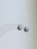 Classic round Akoya pearl earrings with extreme mirror-like luster