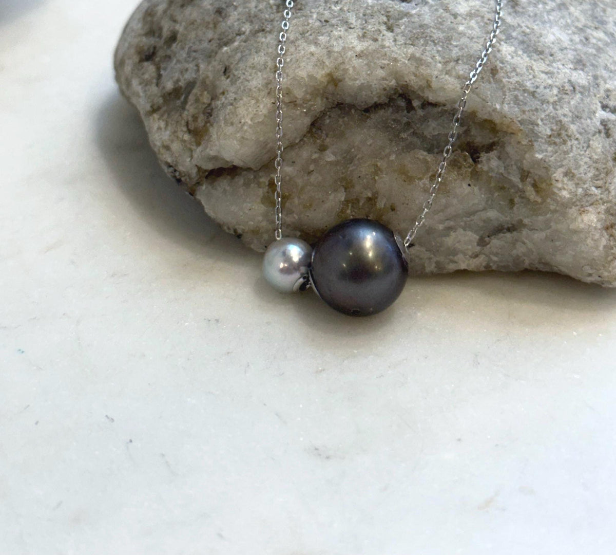 Genuine saltwater Tahitian and Akoya pearl pendant with beautiful natural luster and 18K gold details
