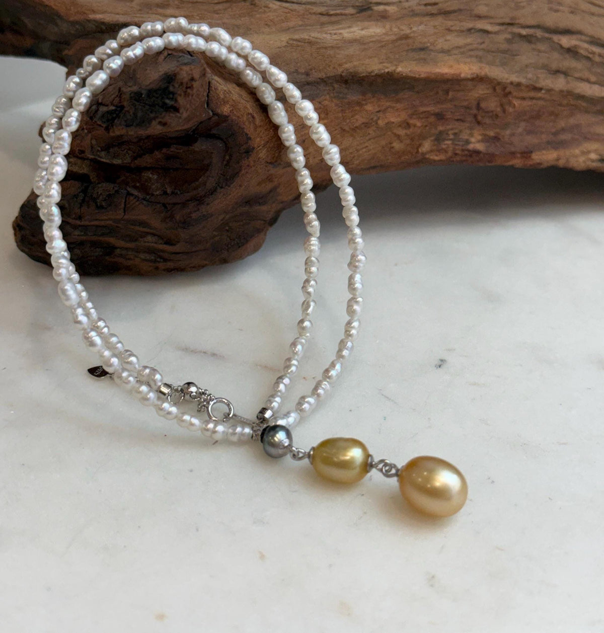 Elegant mixed pearl necklace with natural Tahitian Keshi and South Sea golden pearls