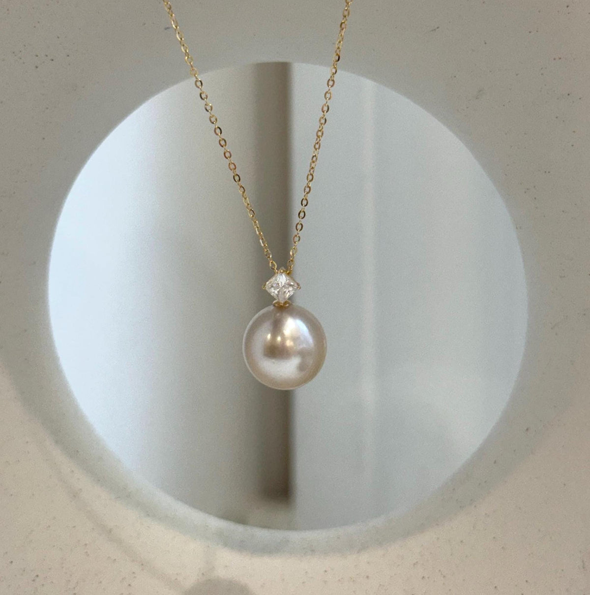 Au750 18K real gold pendant with genuine South Sea champagne ocean pearl.