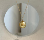 Elegant genuine ocean pearl pendant crafted in solid 18K gold.