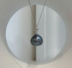 Platinum-colored Tahitian pearl pendant in S925 sterling silver.