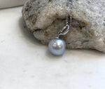 Silver pearl pendant necklace in S925 sterling silver.
