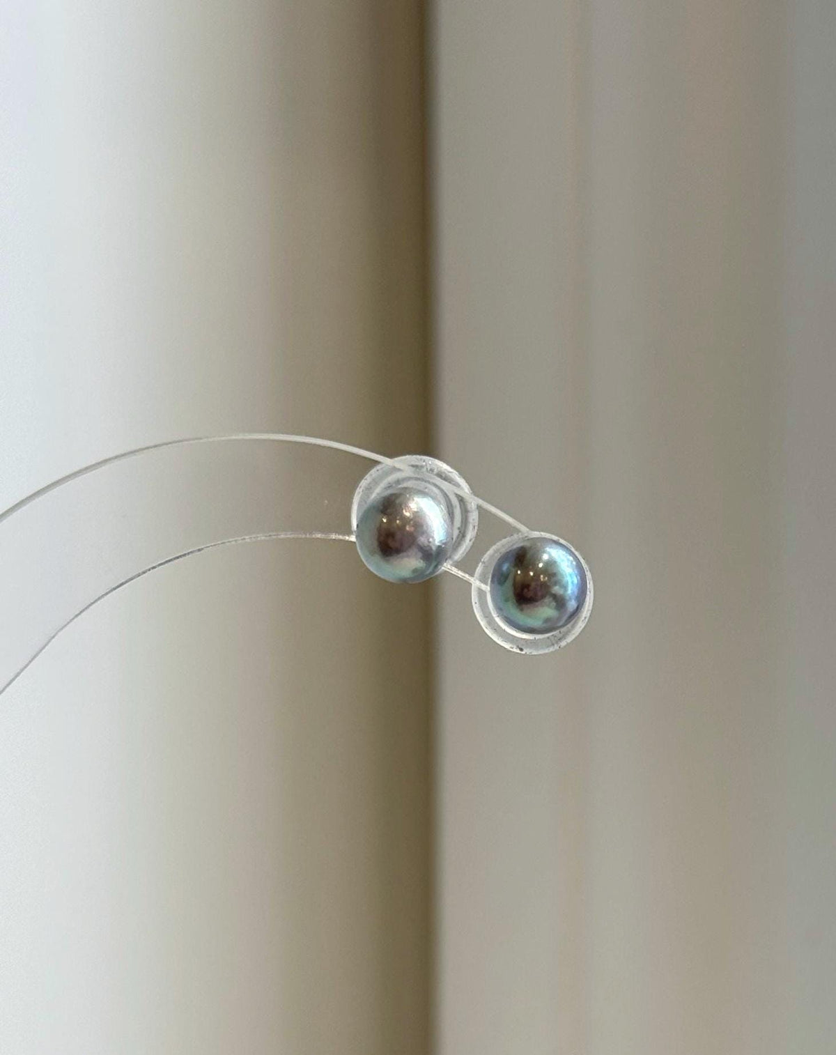 High-luster Akoya ocean pearls with a mirrored reflective surface