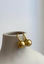 Lustrous South Sea pearls paired with S925 sterling silver.