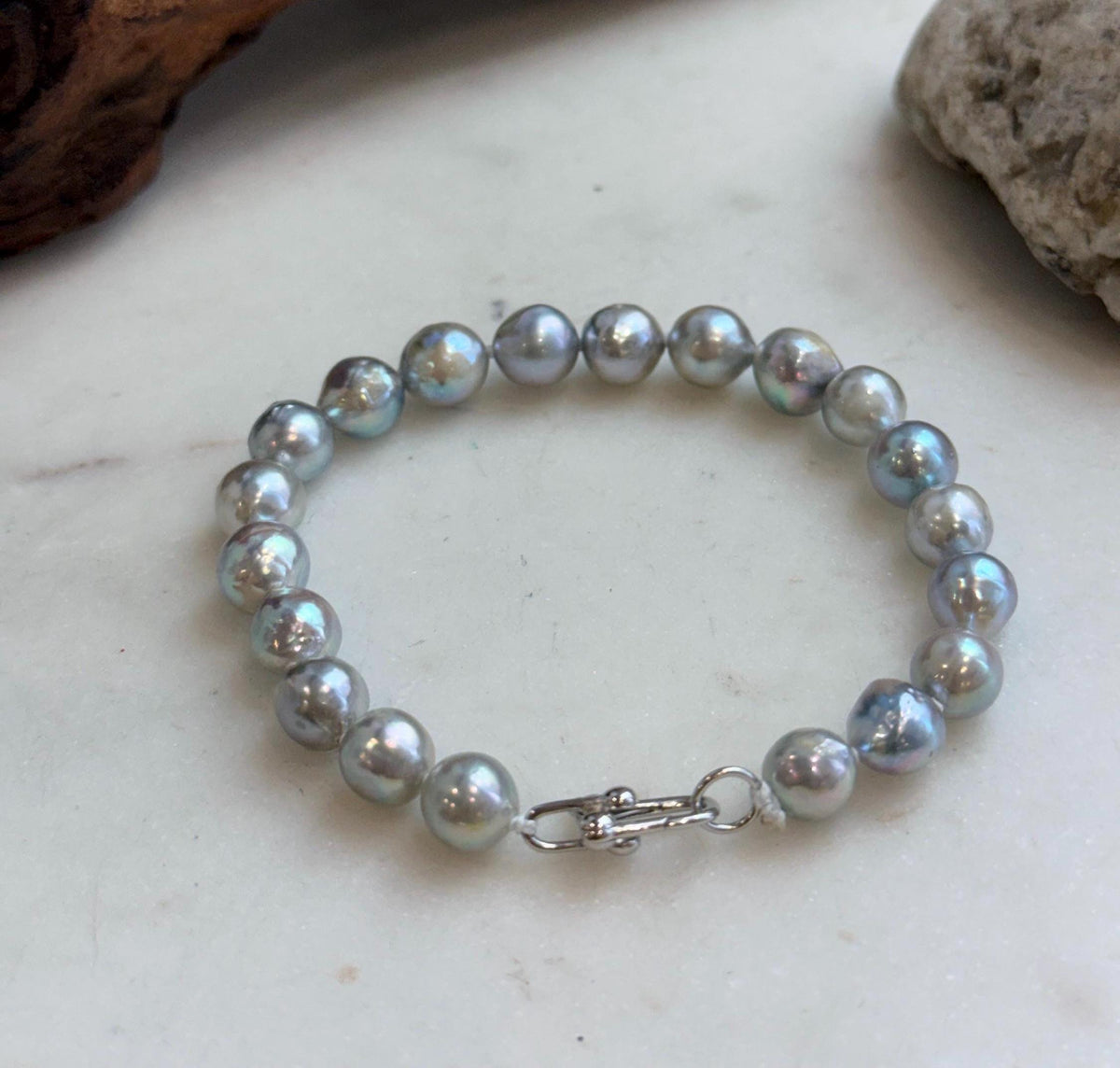 Elegant bracelet made with genuine Japanese Akoya pearls.