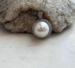 Genuine white saltwater pearl pendant set in S925 sterling silver.