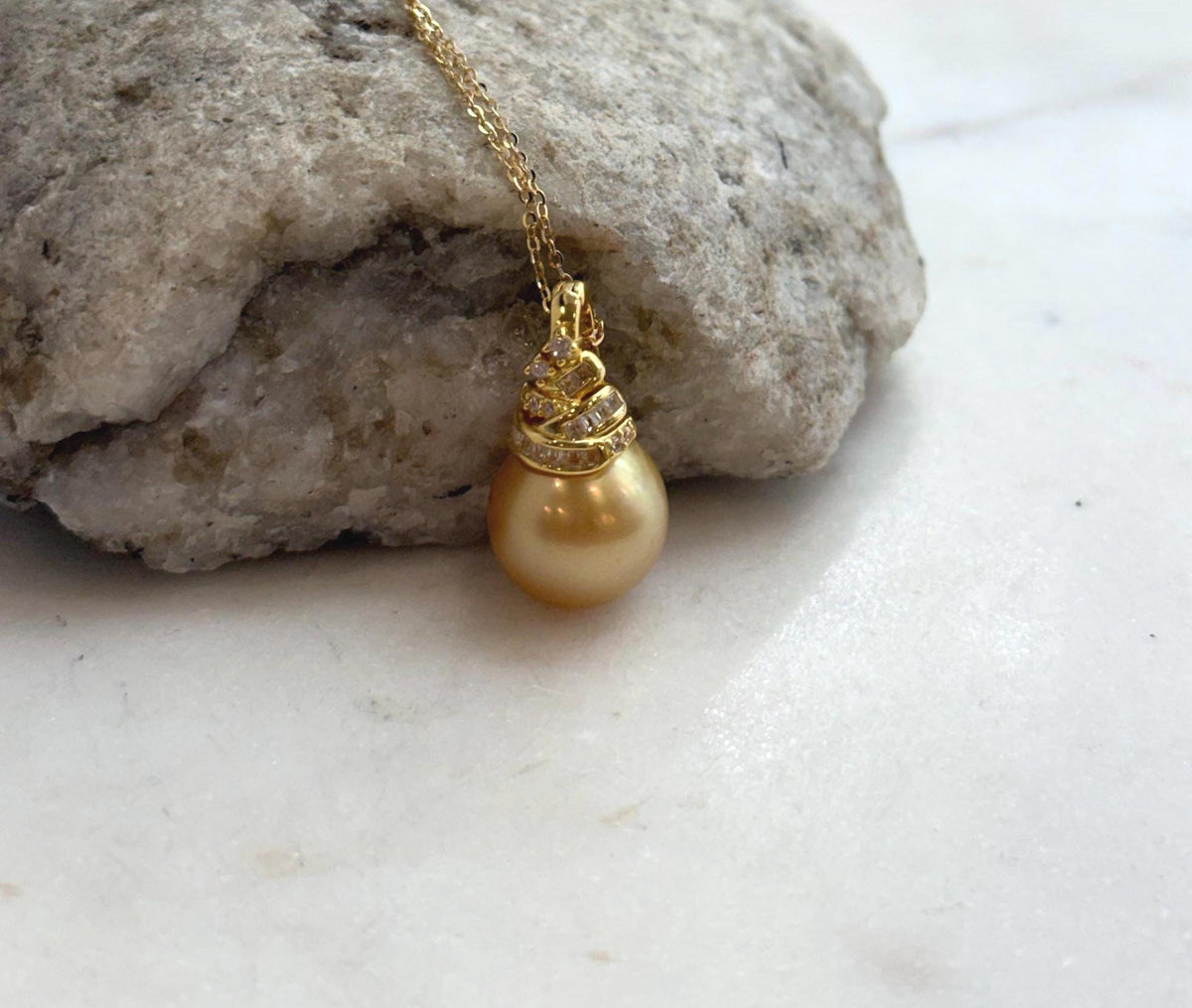 Deep tea gold pearl set in S925 sterling silver.