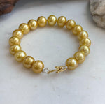 Elly’s golden Edison pearl bracelet with silver clasp