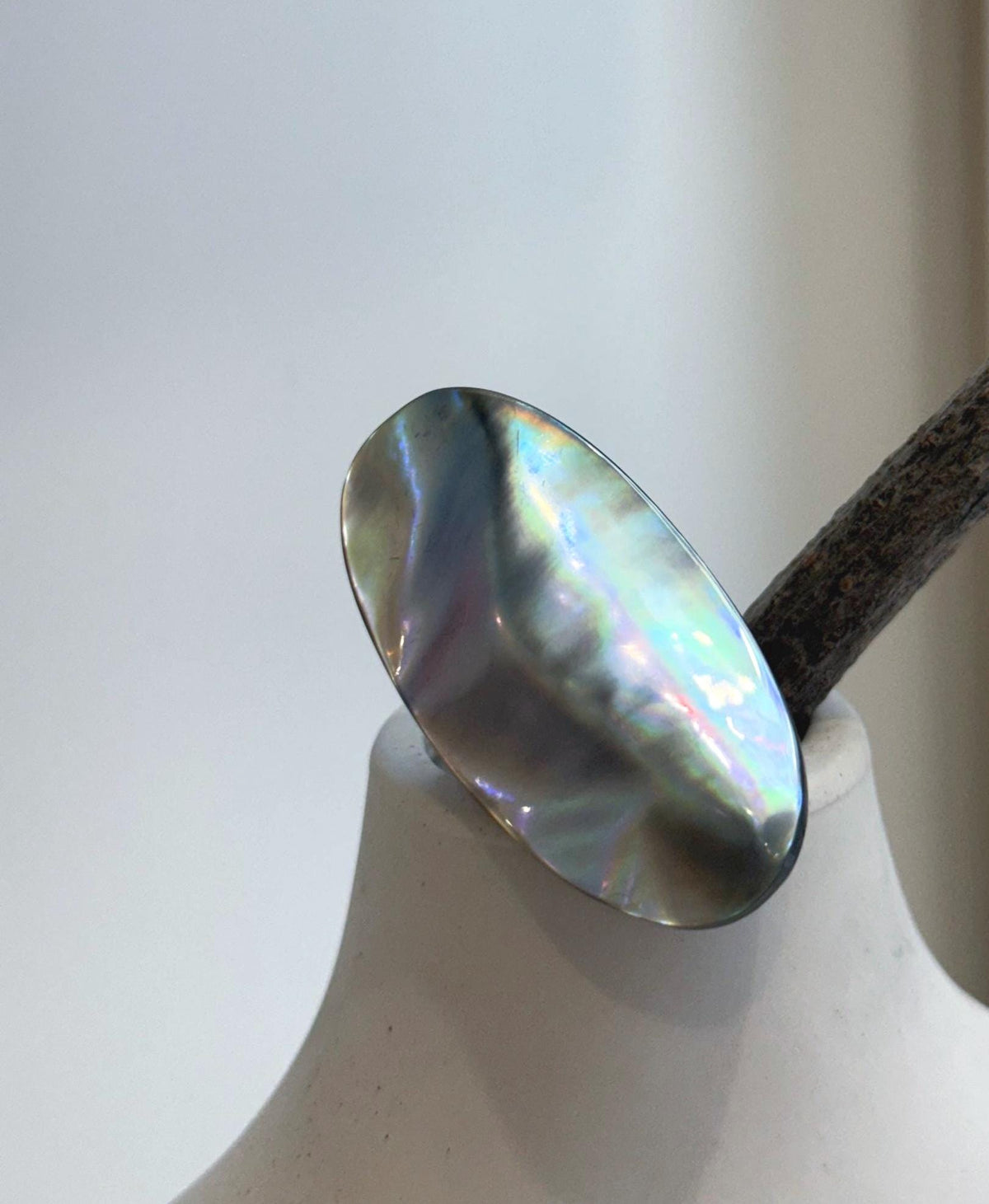 Genuine mabe pearl with colorful reflections