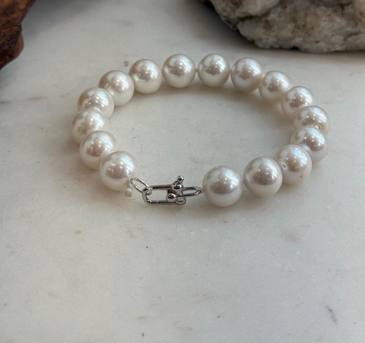 Classic white pearl bracelet finished with S925 sterling silver.