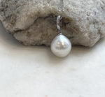 Large, lustrous ocean pearl necklace with a striking finish.
