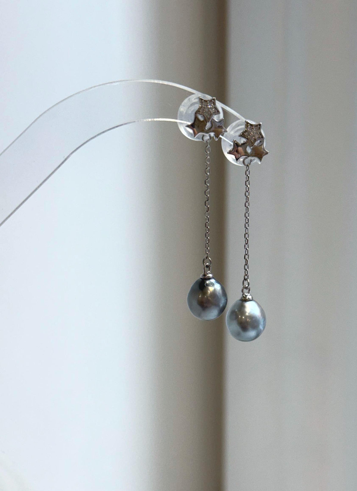 Platinum gray saltwater pearls with mirror luster