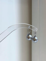Silver platinum Tahitian pearl earrings with high heel hooks