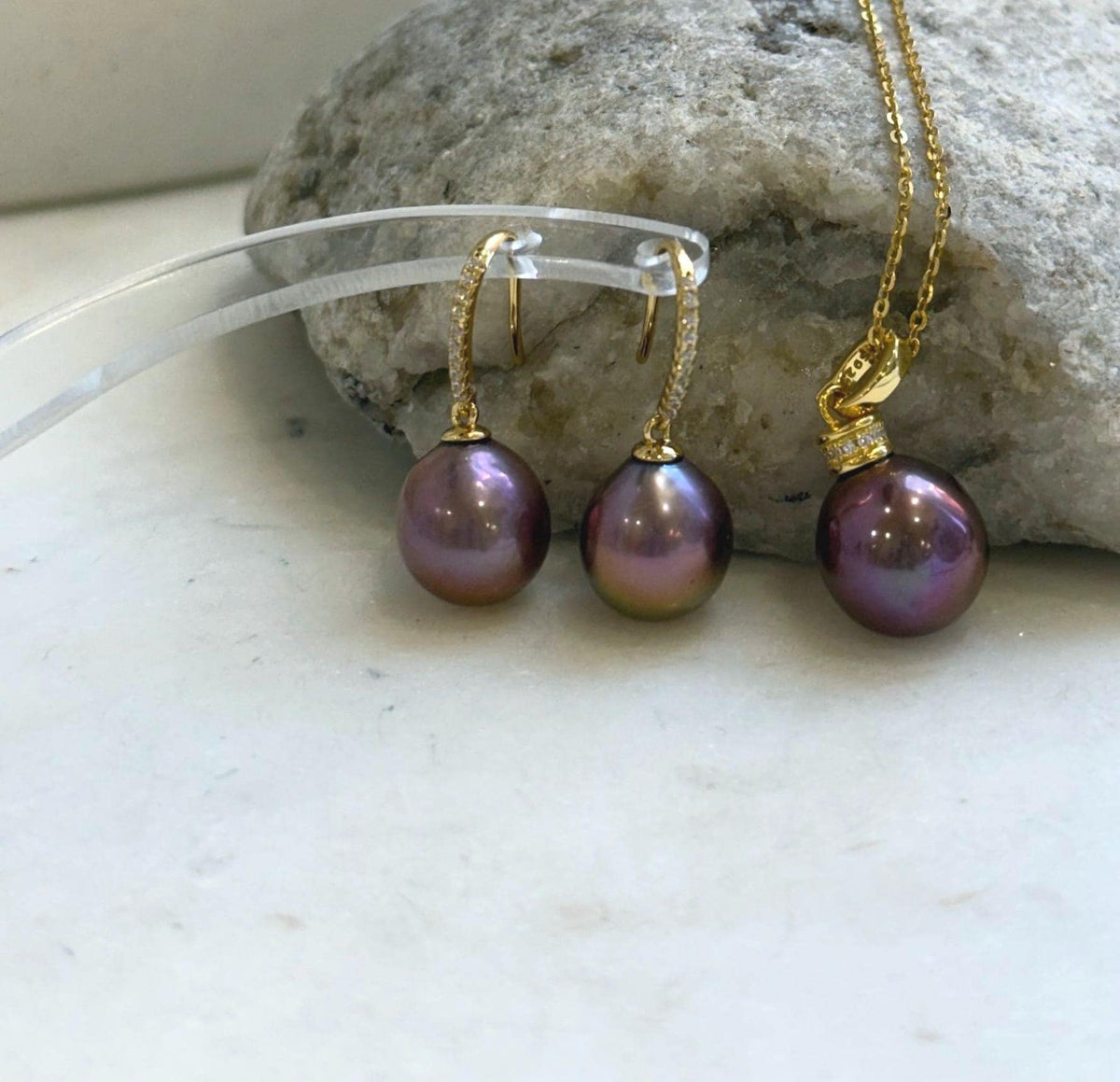 Raspberry rose pearl jewelry set featuring a pendant necklace and hook earrings in S925 sterling silver.