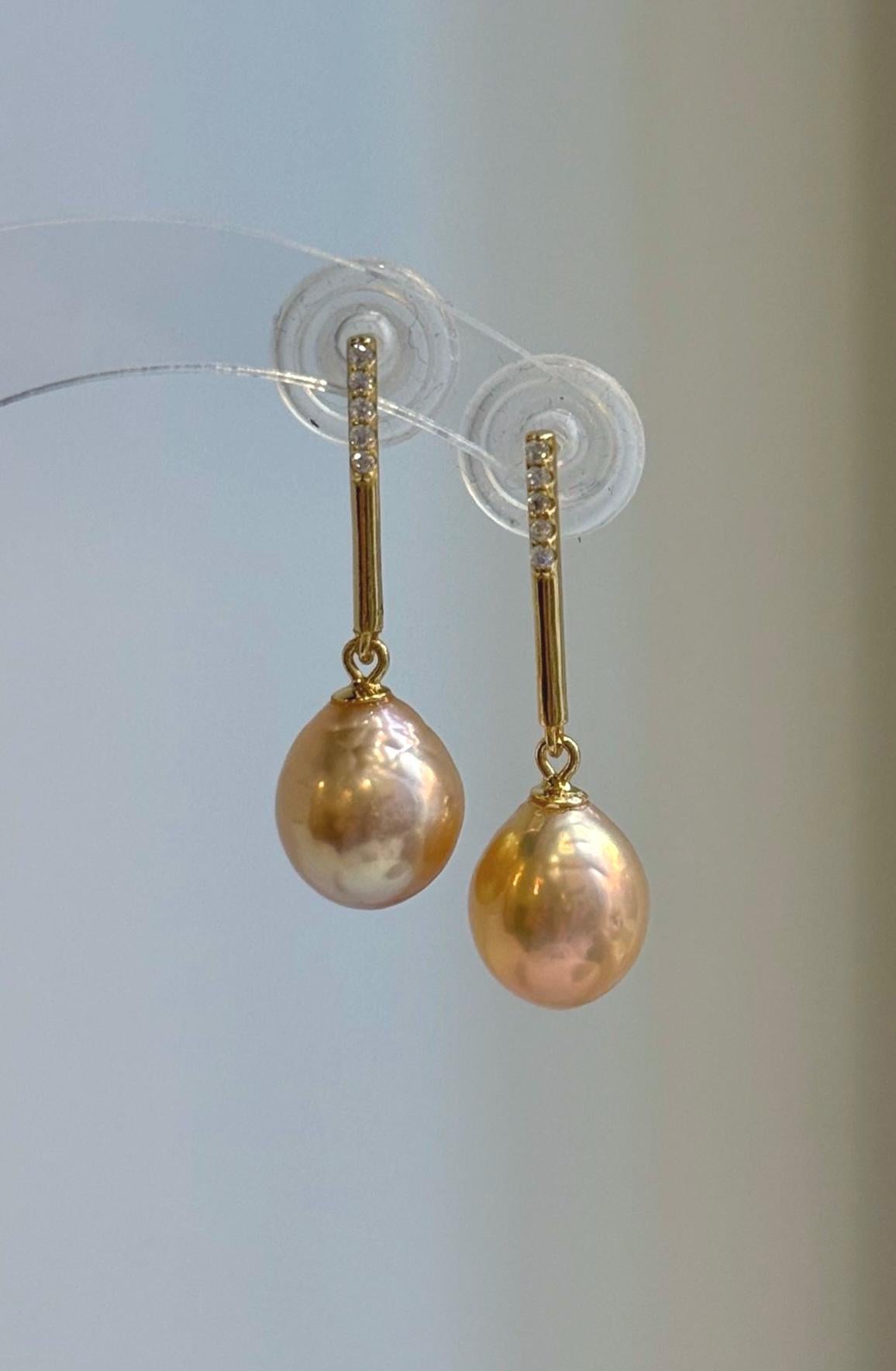 Peach gold pearl pendant with a coordinating pair of sterling silver pearl earrings.