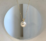 18K solid gold pendant showcasing an ivory champagne Edison freshwater pearl