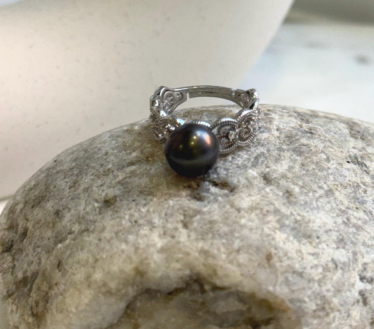 Tahitian saltwater pearl ring with mirror luster and gold-plated silver band