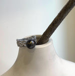 Gold-plated S925 sterling silver ring featuring a Tahitian saltwater pearl