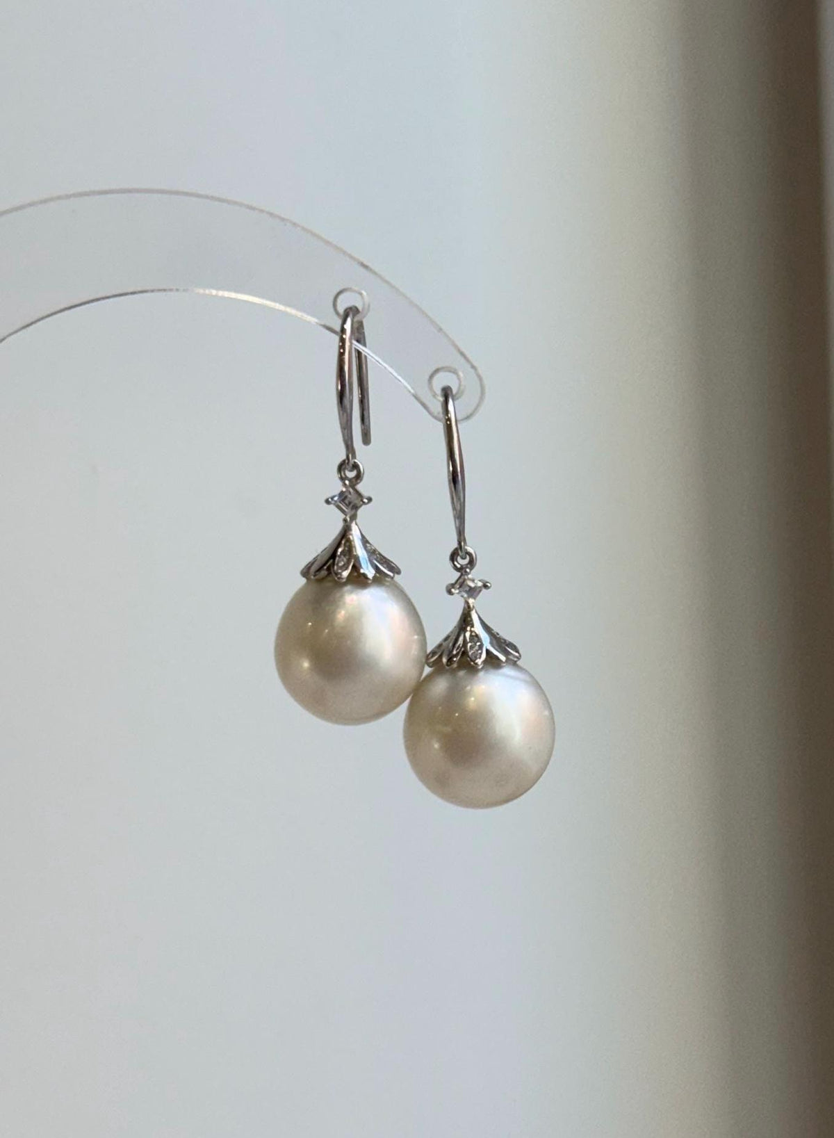 White South Sea pearl earrings featuring genuine Australian saltwater pearls.
