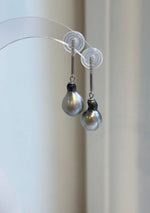 Elegant silver gray pearl earrings with minimalist sterling silver bars