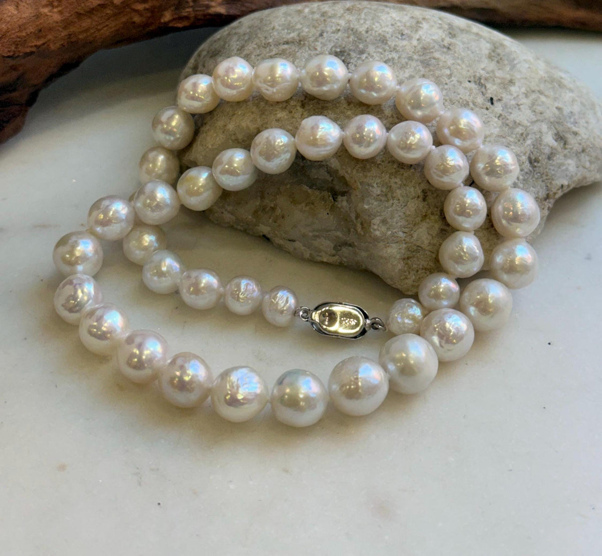 Hand-knotted white freshwater pearl necklace with S925 silver clasp