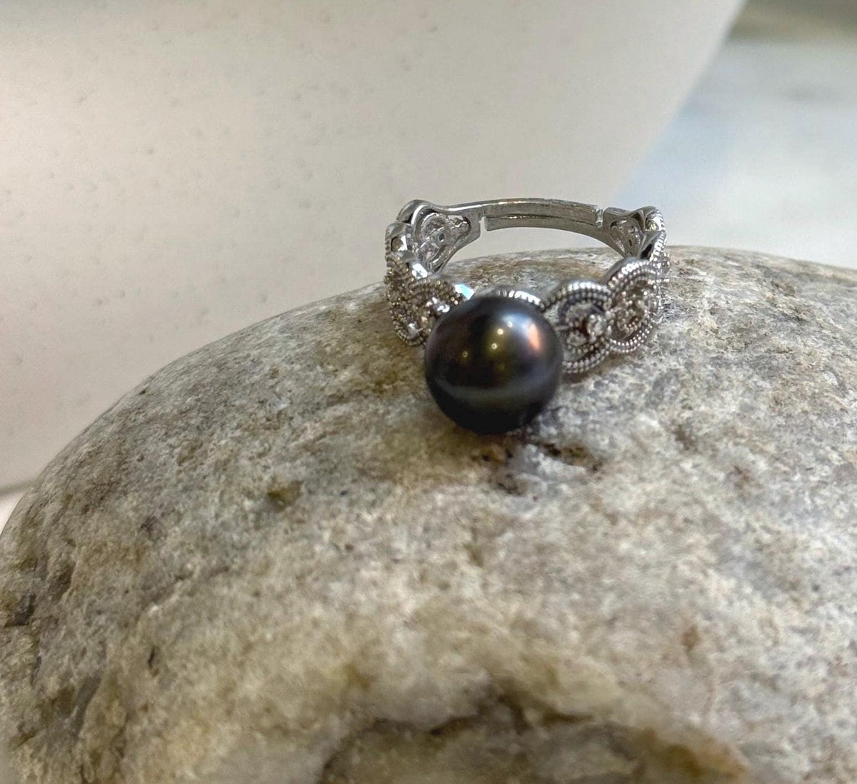 Genuine saltwater pearl ring crafted with gold-plated S925 sterling silver