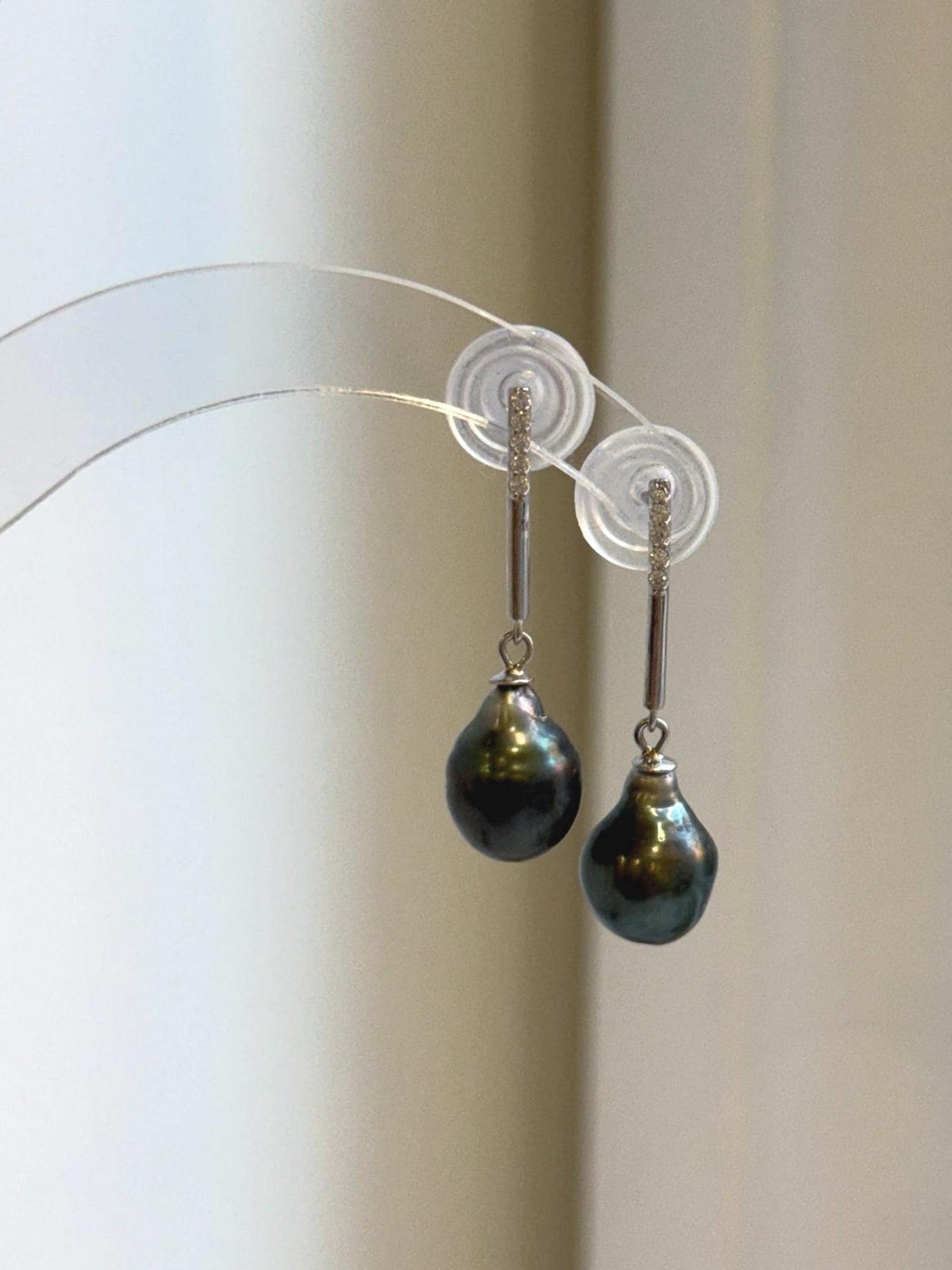 9mm Hunter Ocean pearl earrings combining lustrous pearls with a sterling silver dangle design.
