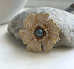 9mm hunter blue pearl centerpiece in a floral jewelry design