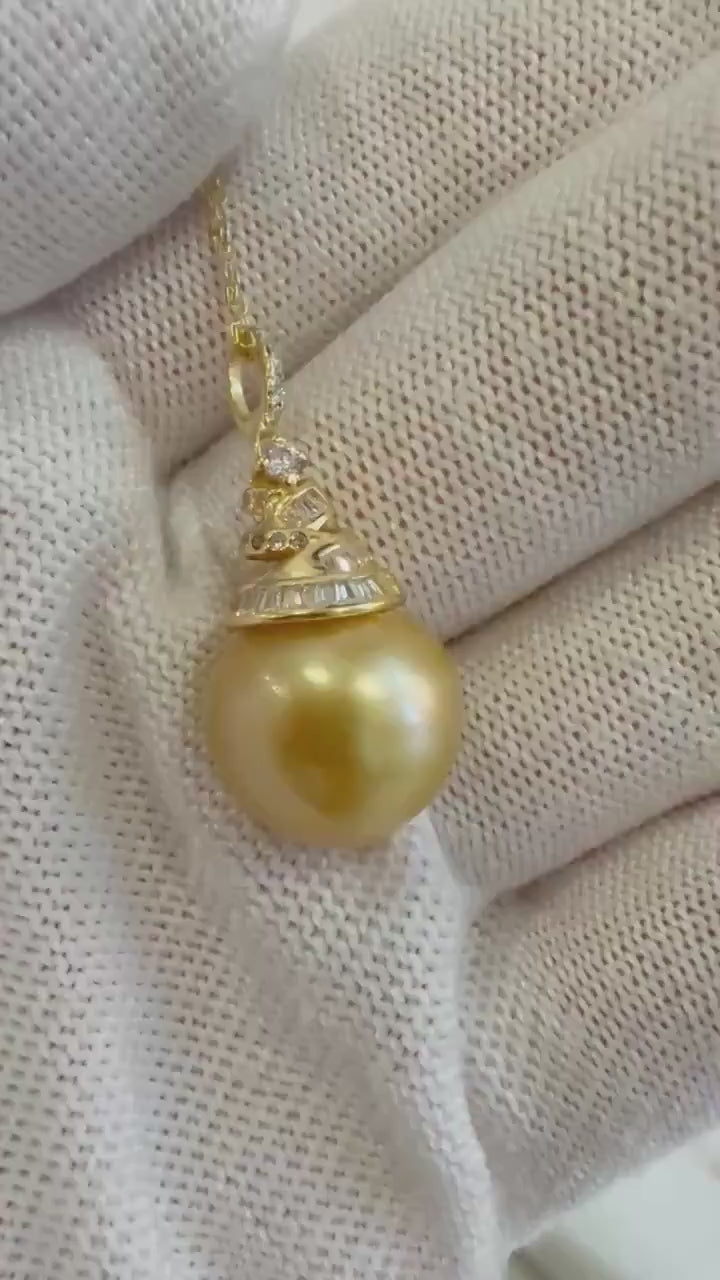 South sea golden ocean pearl pendant: 13.4mm strong luster, deep golden pearl, s925 silver vintage pendant necklace set. Little lines back.