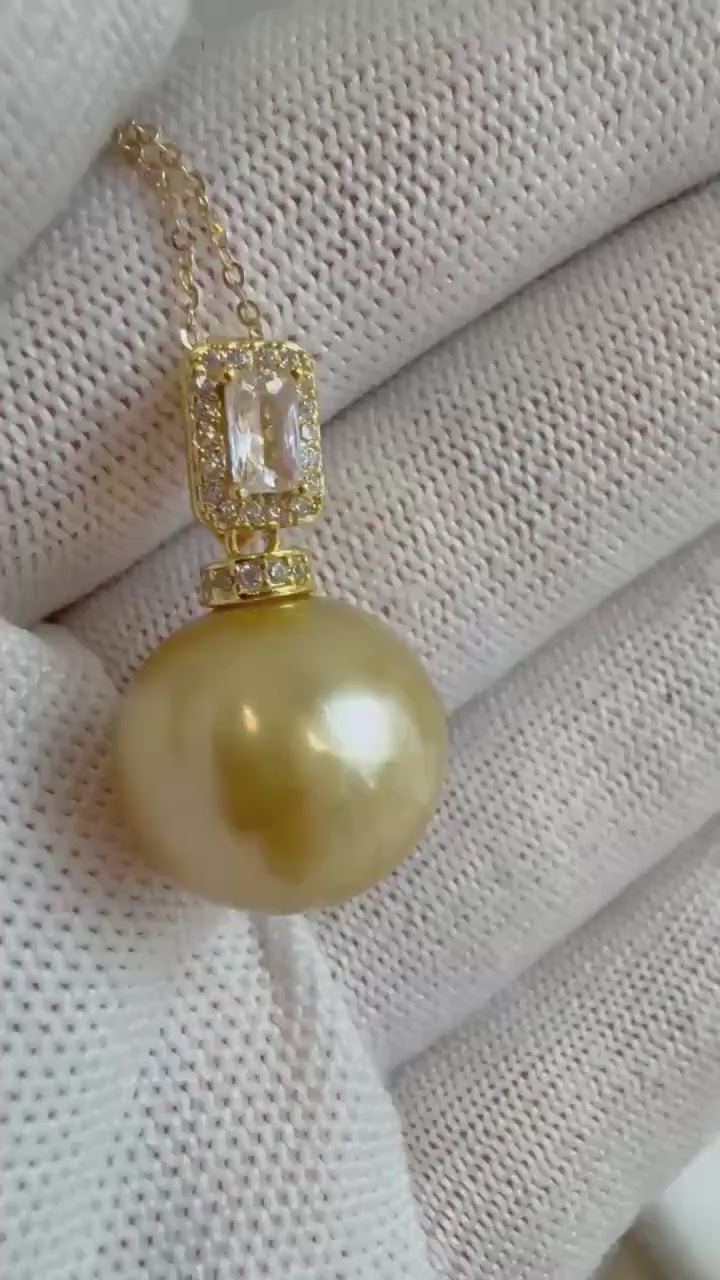 15.1m Huge South Sea deep golden Ocean Pearl pendant: Extreme luster mirrored, deep gold pearl, 2.5cm high, S925 silver pendant chain set.