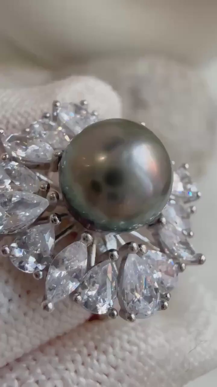 Elly’s 8.9mm Tahitian Ocean Peacock green Pearl Ring: Extreme luster mirrored, S925 silver Floral adjustable Ring.