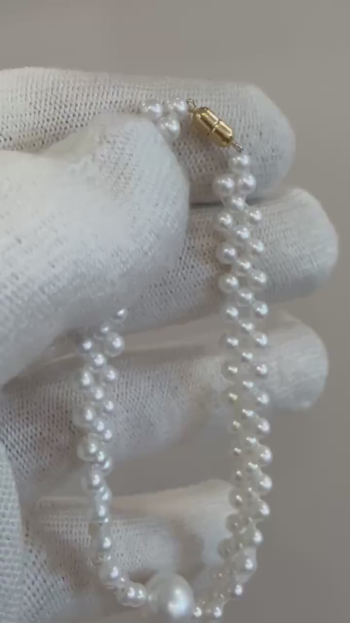 Elly’s 90pcs 3-layered extreme luster cold white Pearl Exceptional Elegant 14k gold clip wedding bracelet. 8.8mm.