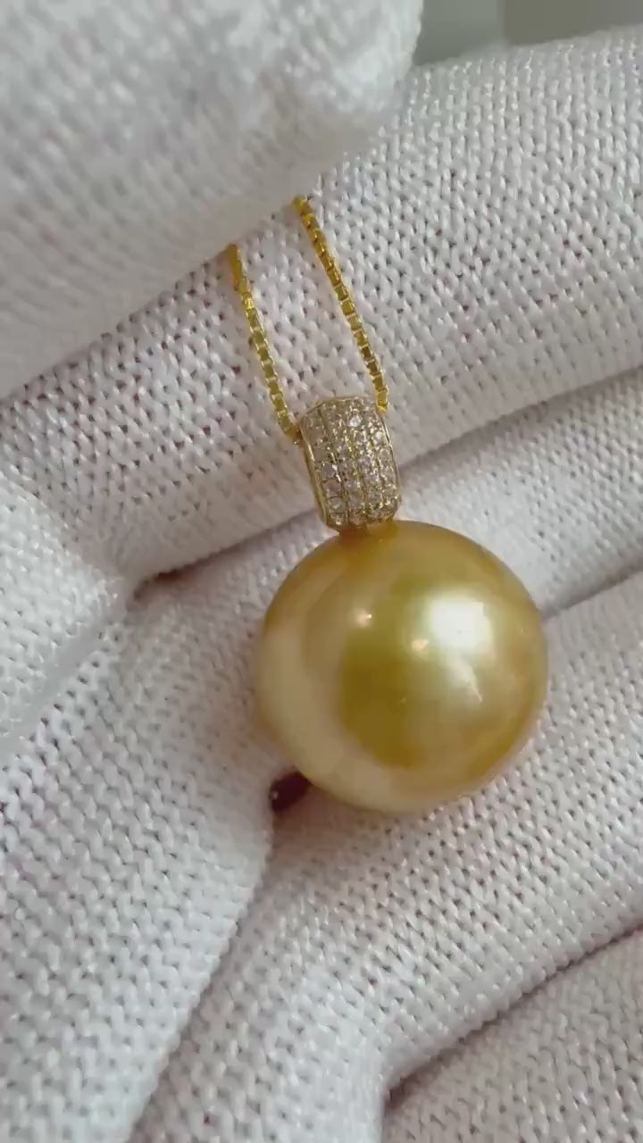 Elly’s 14mm Au750 18K Gold Huge South Sea deep Golden Ocean Pearl Pendant: Extreme luster mirrored effect, 18k real gold pendant.