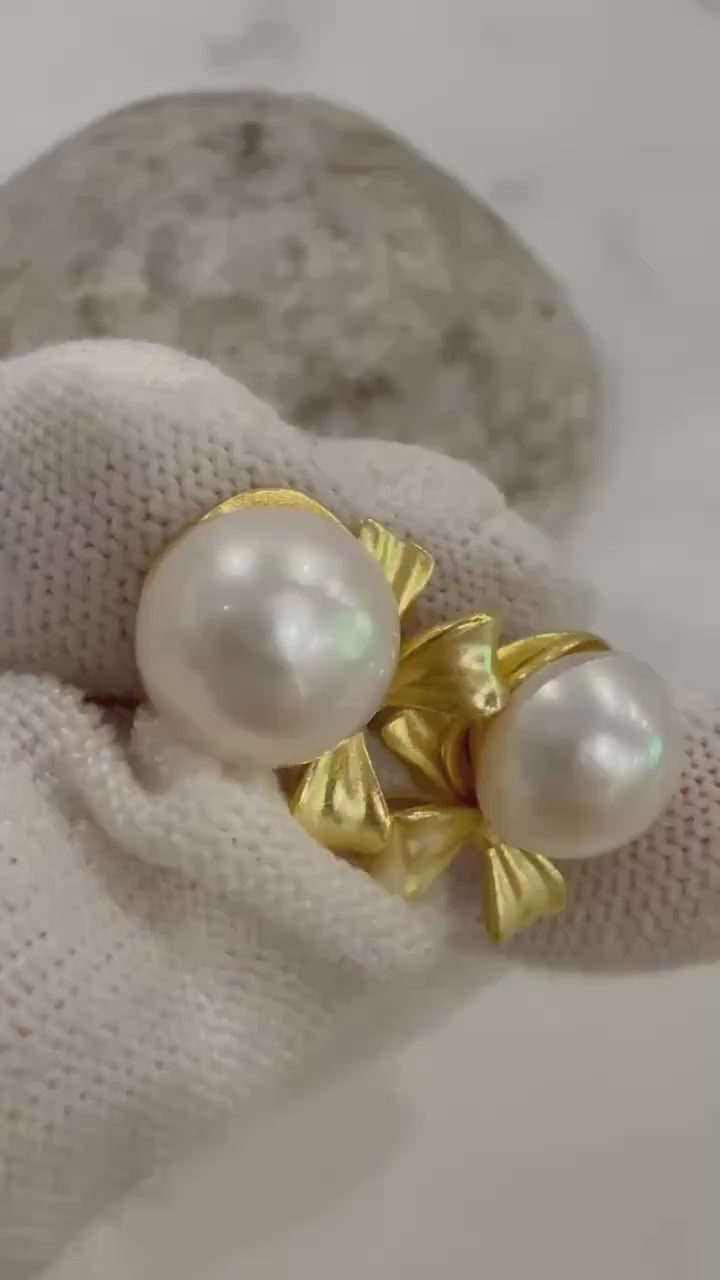 Not for seperate purchase.10.4mm Exceptional Elegant strong luster Freshwater White Mabe Pearl vintage butterfly bow earrings for her birthd
