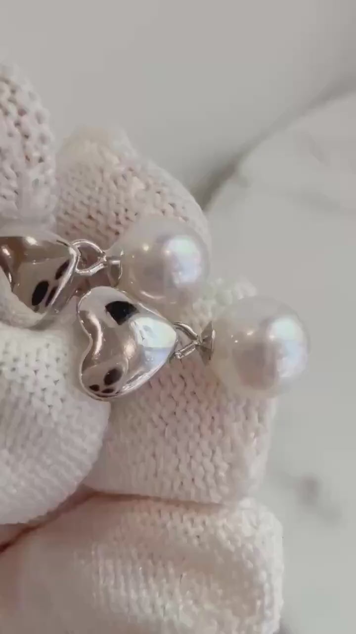 Elly’s 6.9mm Extremely strong luster natural Freshwater Cold white pearls minimalist s925 silver heart earrings. Daily earrings.
