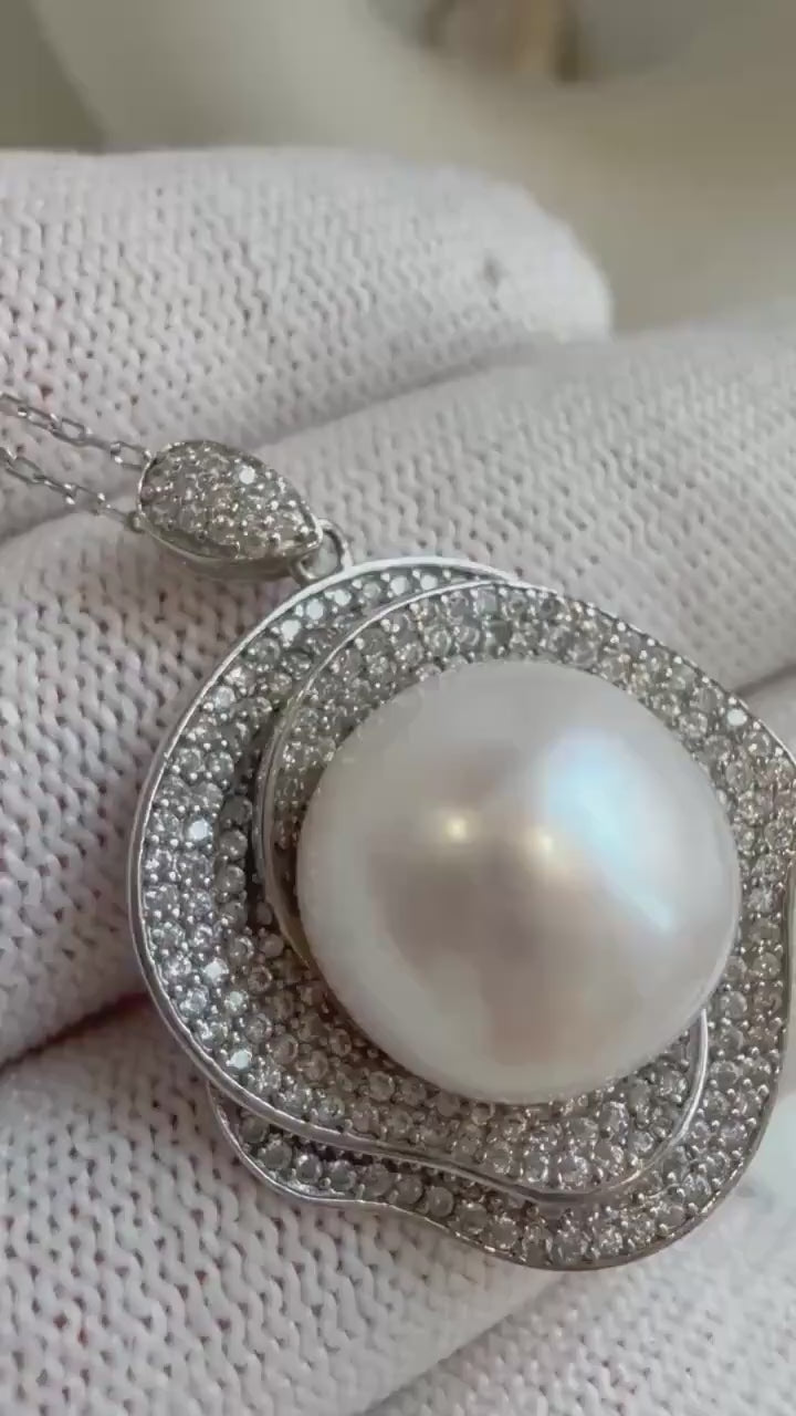 14.1mm white Edison Pearl Rose pendant: Extreme luster mirrored, 2.3cm, S925 silver pendant chain set. Pearl Jewelry Idea. Gift for her.