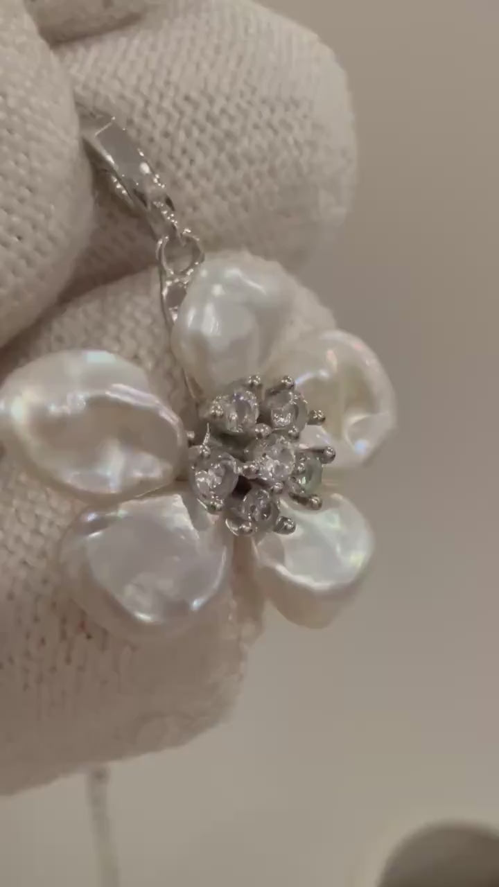 Elly’s 5pcs In sale Good luster freshwater White iridescent Keshi Pearl dazzling S925 silver pendant necklace set at affordable price.
