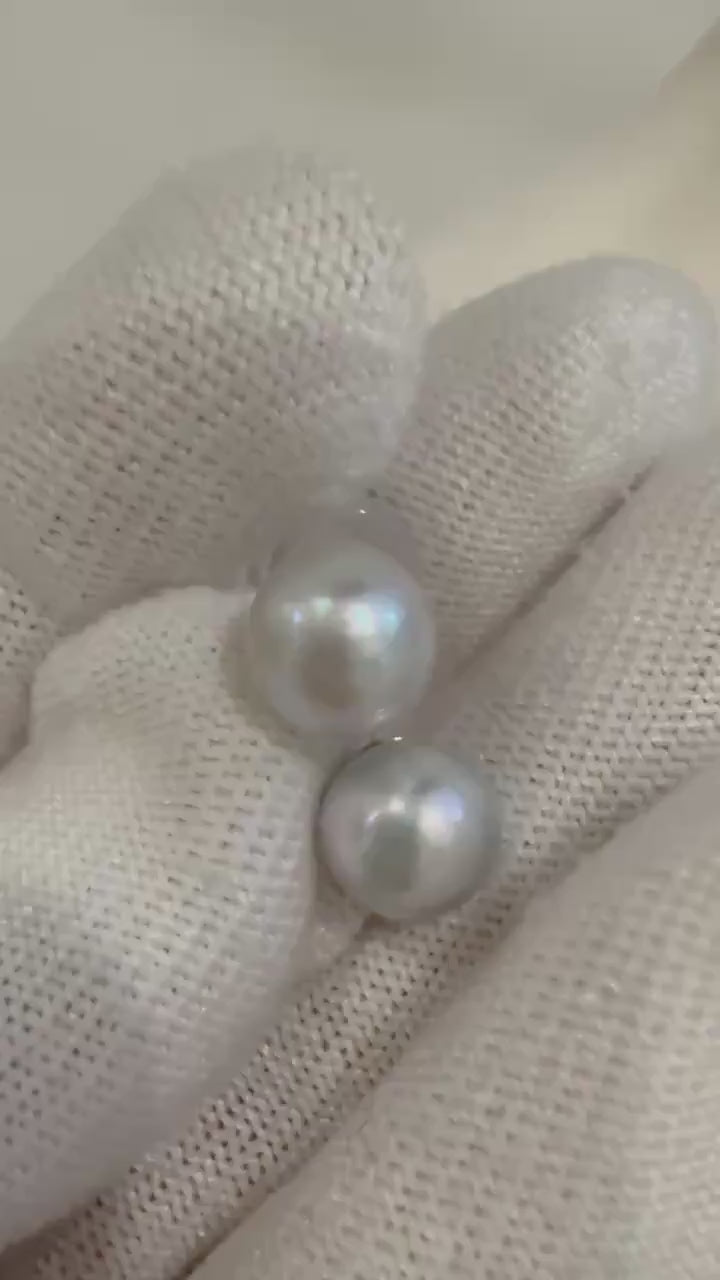 Elly’s Set of 8.4mm Akoya Ocean Pearls Earrings Studs and Jacket: Extreme luster Mirrored, S925 silver Earrings jacket and studs.