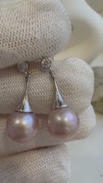 Elly’s 10.3mm Edison Rose mauve earrings: Extreme luster mirrored, S925 silver earrings.