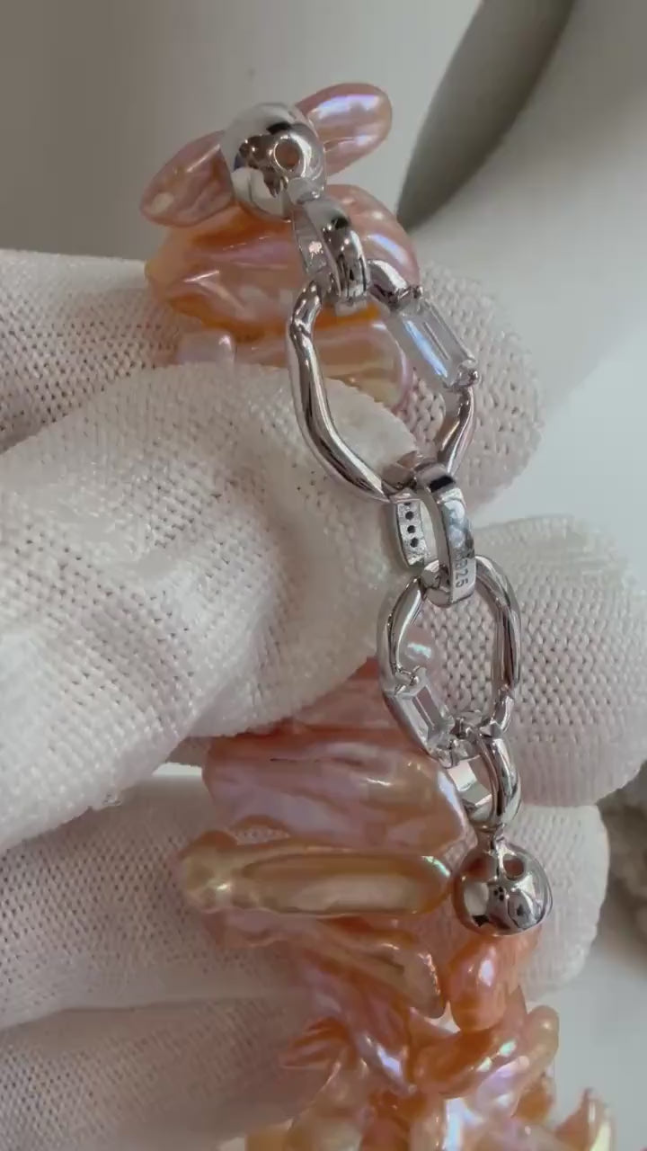 Elly’s To 36mm, Keshi Petal genius peach with gold hue pearls necklace choker elegant attractive perfect anniversary gift for her.