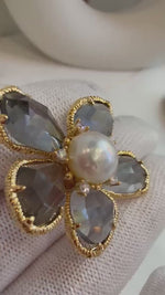 Elly’s South sea golden pearl Floral brooch pendant 2in1: Extreme luster, 9.5mm, cream pearl. s925 silver chain for seperate purchase!